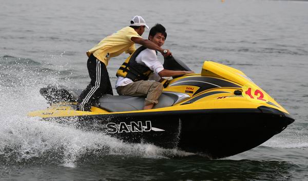 旅游新热点,2013中国摩托艇联赛High翻天
